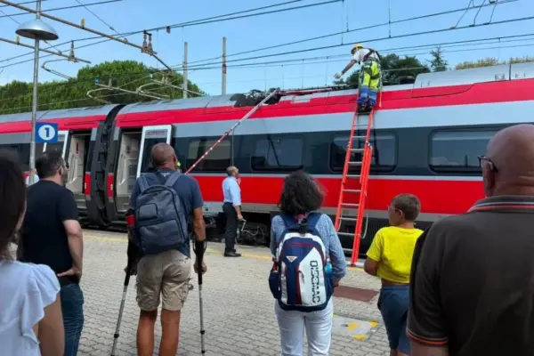 Trains disrupted in Tuscany, power line fault: disruption on the Pisa-Rome line – Live updates