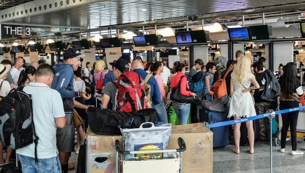 Flights, green light for the reform: more protections and rights for passengers - The news