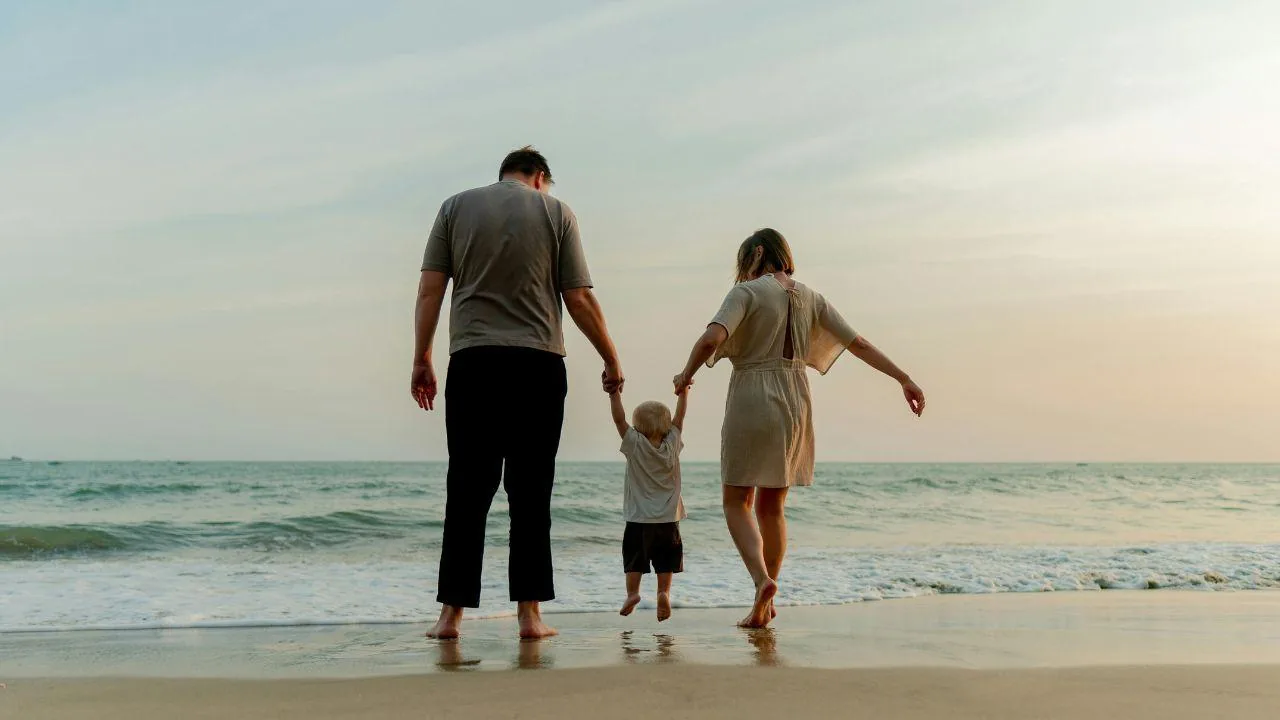 School holidays, decreasing flexibility and increasing stress: this is how the summer of working parents becomes an obstacle course