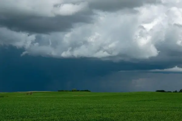 Weather in Tuscany, break from the heat is coming: risk of strong thunderstorms and falling temperatures (but not everywhere)