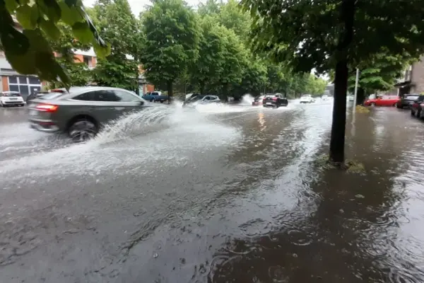 Bad weather in Tuscany, flooded roads, fallen trees and cloudbursts – It's not over: the areas at risk in the coming hours / Live coverage