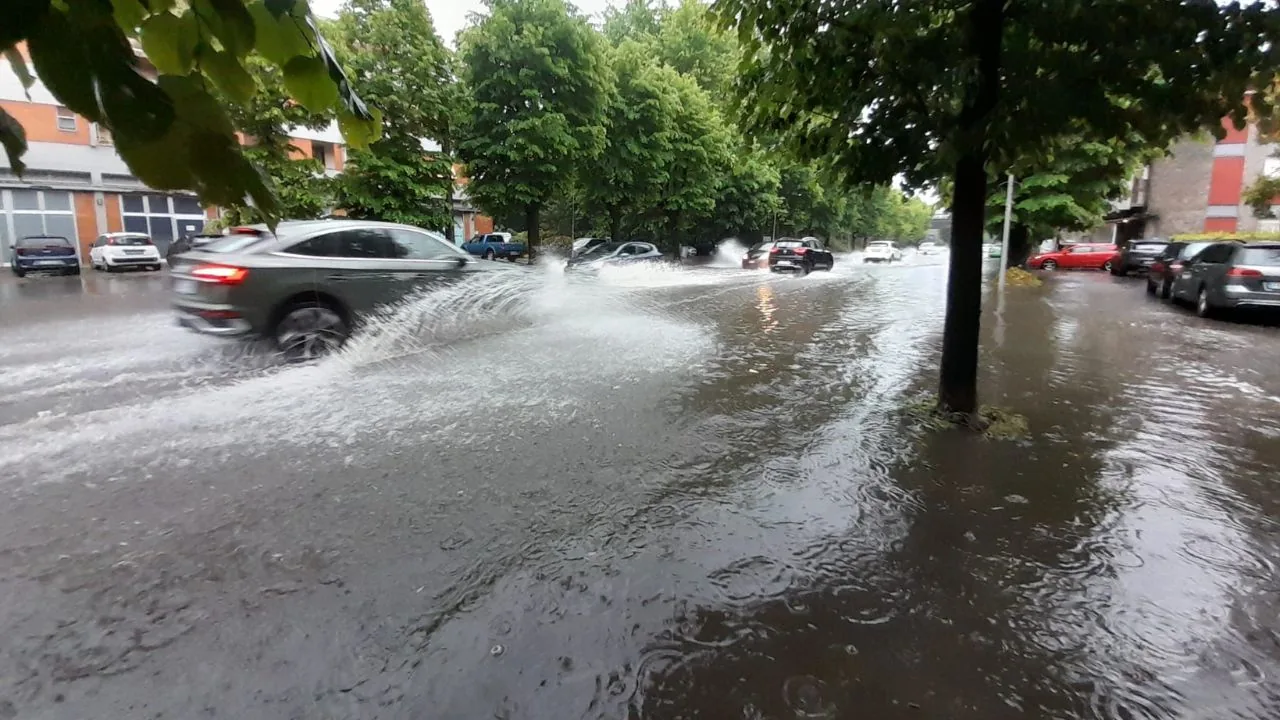 Bad weather in Tuscany, flooded roads, fallen trees and cloudbursts – It's not over: the areas at risk in the coming hours / Live coverage