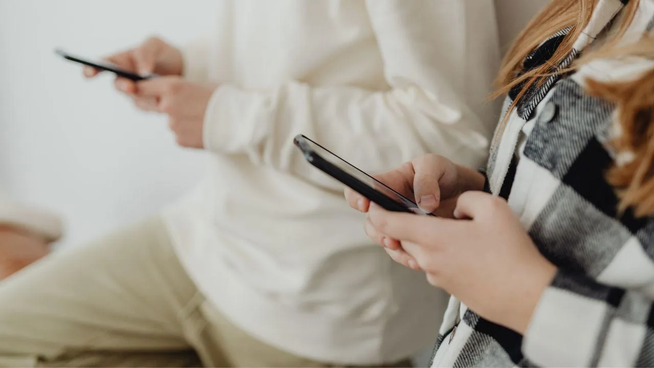 Is Italy also moving towards a social media crackdown? The expert speaks: «How to defend our children» – What you need to know