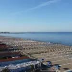 Beaches, auctions getting closer and closer (despite the complaints): the two key steps that are missing