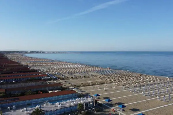Beaches, auctions getting closer and closer (despite the complaints): the two key steps that are missing