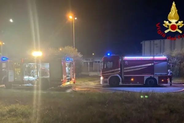 Trains, small fire near the tracks between San Miniato and Empoli: delays and cancellations