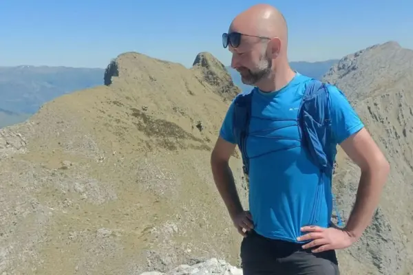 Apuane, the 10-meter fall and those endless hours in the ravine: "I was afraid I wouldn't make it" – The survivor's story