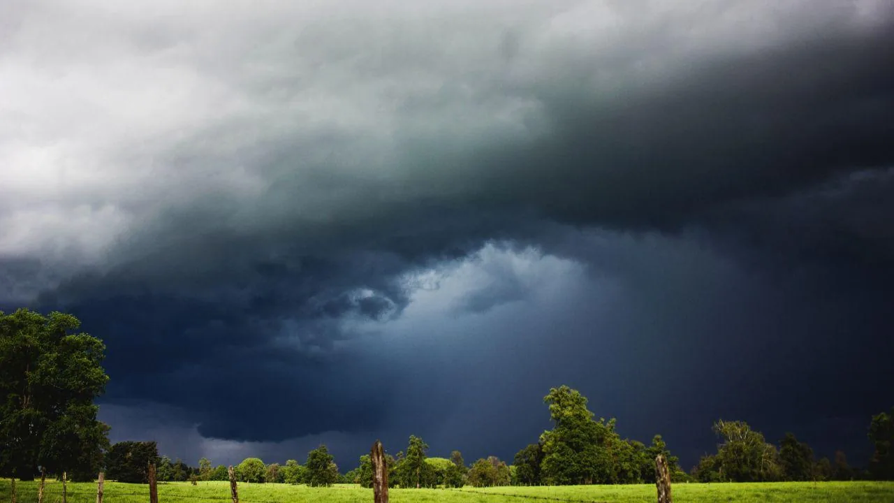 Weather in Tuscany, strong thunderstorms confirmed: yellow alert. The most at-risk areas
