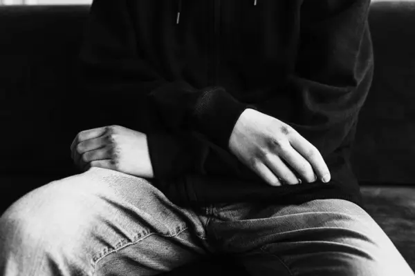 Arezzo, 15-year-old harassed after false rape accusation: five peers investigated for stalking