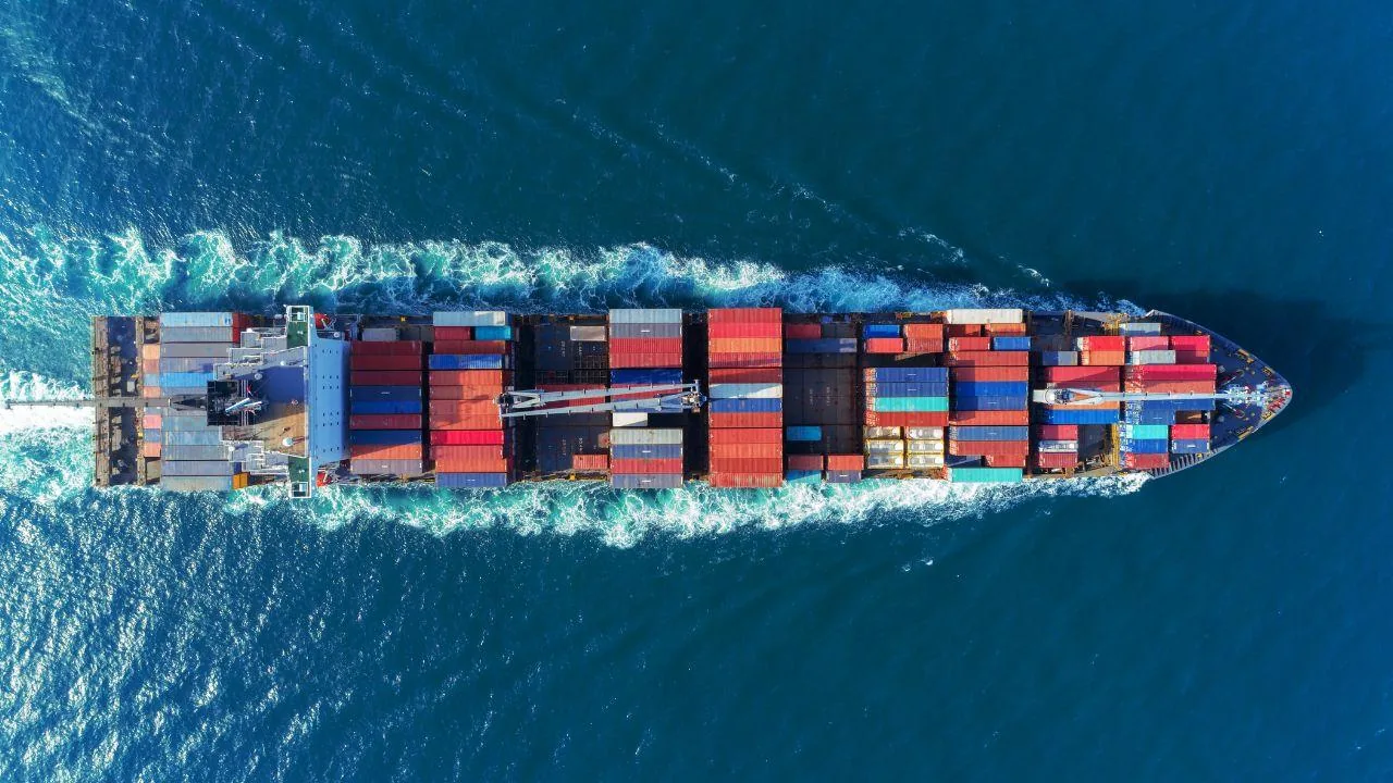 Ports, traffic grows and profits fall