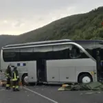 Crash on the highway between Rieti and Terni: buses, camper vans, and cars involved. There are 6 dead and dozens injured