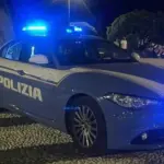 Defends the mother and the woman's partner, he stabs him: 15-year-old in hospital in critical condition