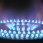 Home, bills, and gasoline consume almost half of family expenses: the numbers for 2026 and the shocking growth