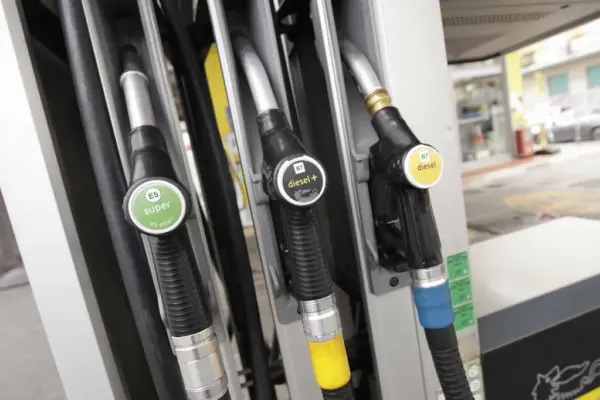 Fuels, diesel breaks 3 euros per liter: Prato among the most expensive cities in Italy