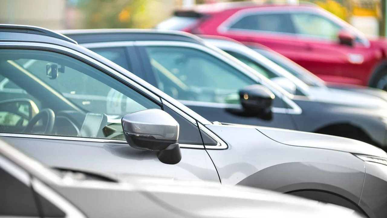 Exemption from the car tax, the EU: «We will evaluate the measure». The clarification from Minister Giorgetti