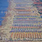 Beaches, auctions by June 2027: what changes for beach operators and the compensation mechanism
