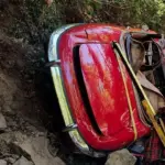 Siena, convertible overturns off the road: a man dies. Wife seriously injured